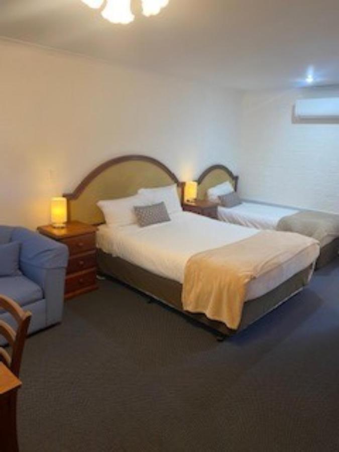 קומה Kinross Inn מראה חיצוני תמונה